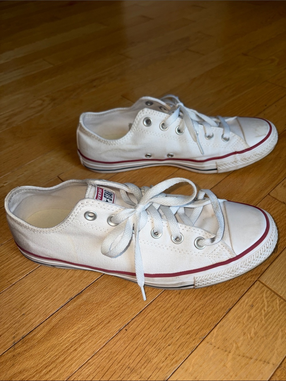 Converse White Low Top Sneakers - Picture 2 of 6